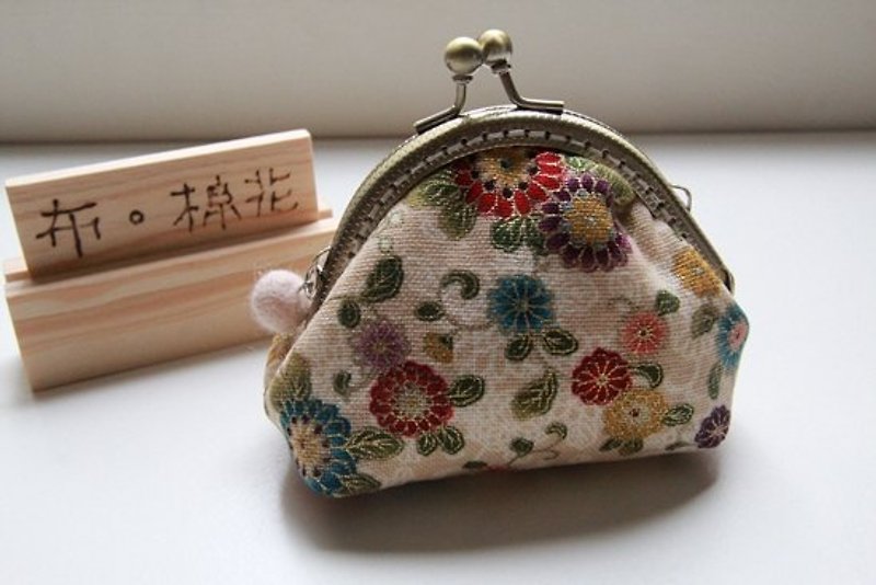 Cotton Fabric: Coin Purses, Cosmetic Bag,  Japanes Style, Wool felt ball - Coin Purses - Cotton & Hemp Gold