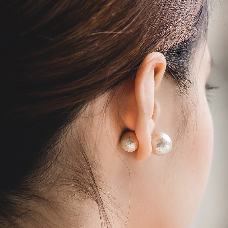 香檳色棉珍珠925純銀耳環【Pure Pearl珍珠後耳扣款】 - 耳環/耳夾 - 其他金屬 白色