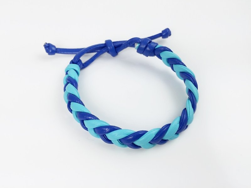 Blue color - imitation leather cord woven - สร้อยข้อมือ - หนังแท้ สีน้ำเงิน