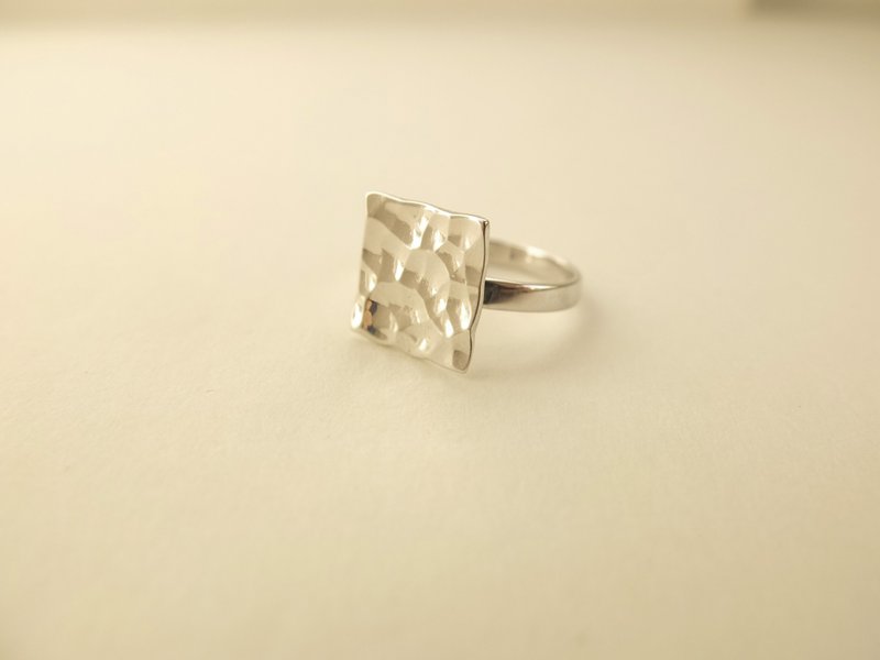 Chuan hand [knocked] small square piece ring / hand-pure copper 18k gold / - แหวนทั่วไป - โลหะ 