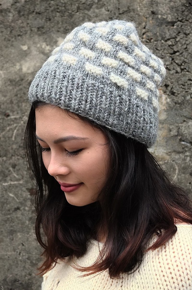 Handmade Hand Knit Wool Beanie Hat Stripe Grey+White - Hats & Caps - Wool Gray