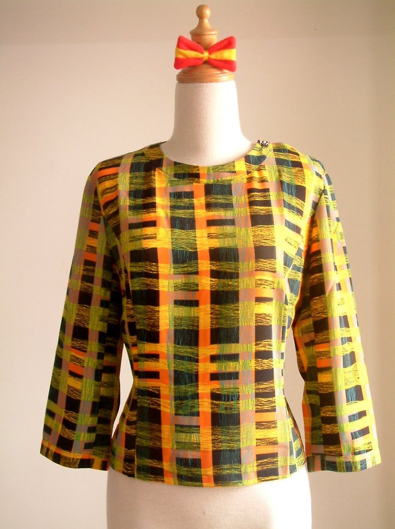 Round neck vintage blouse - Women's Tops - Other Materials Multicolor