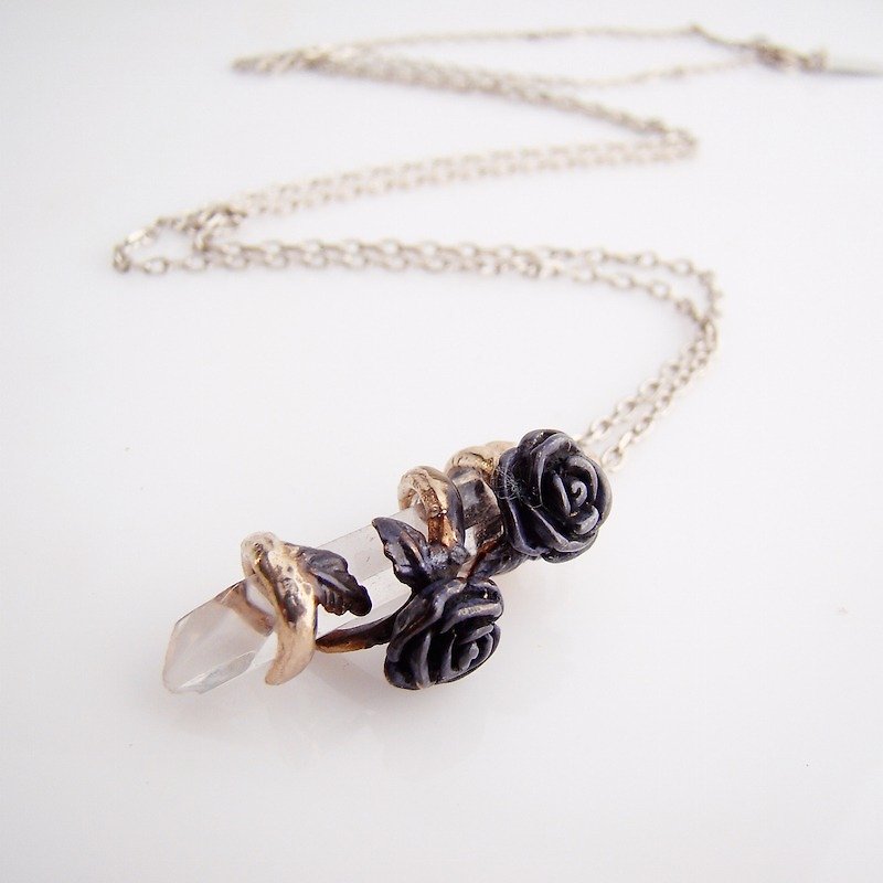 White bronze roses pendant with clear quartz stone and oxidized antique color - Necklaces - Other Metals 