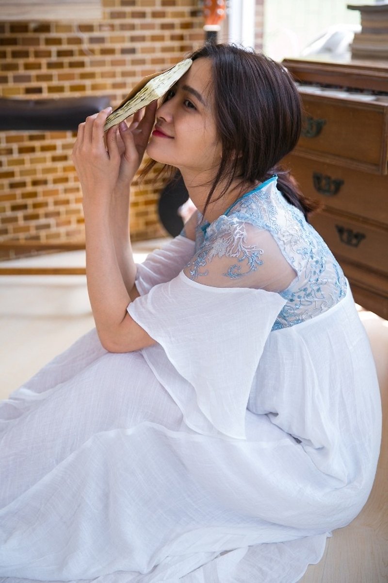 Mark is a fairy embroidery plus slub cotton wide-sleeved super long dress - One Piece Dresses - Other Materials White