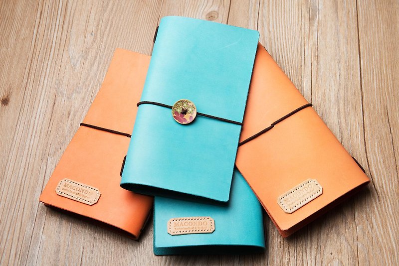 Natural Vegetable Tanned Leather Diary Cover / TRAVELER'S FACTORY / Turquoise Or Salmon Only / Handmade - สมุดบันทึก/สมุดปฏิทิน - หนังแท้ สีส้ม