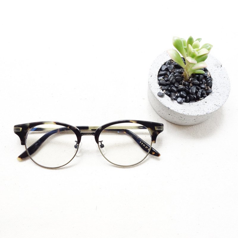 Vintage metal gray eyebrows frame the new fine glass - กรอบแว่นตา - พลาสติก หลากหลายสี