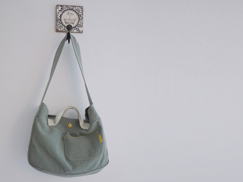 Good thick shoulder bag - กระเป๋าแมสเซนเจอร์ - วัสดุอื่นๆ สีเขียว