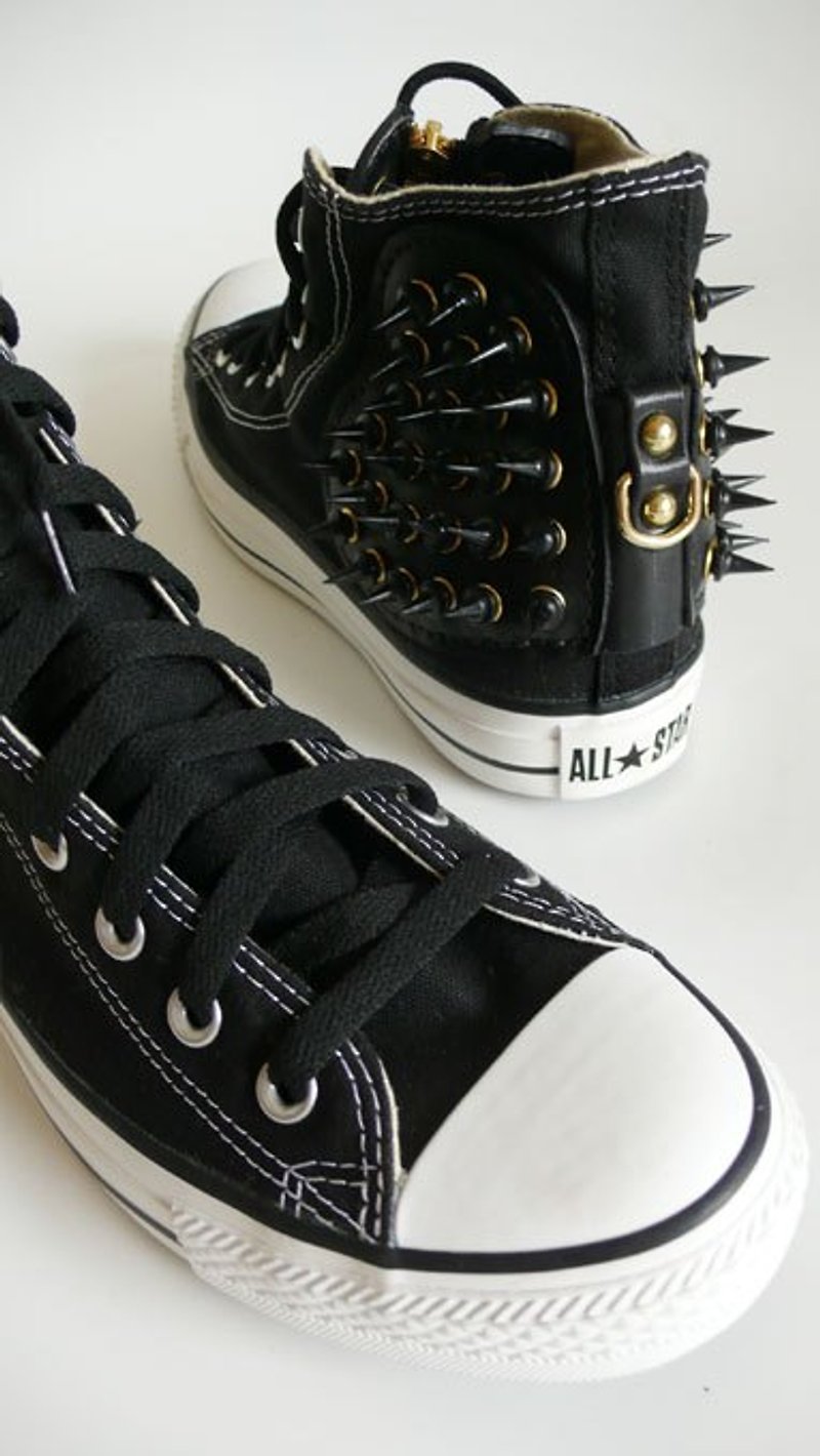 《CANCER流行實驗所》SUPER STAR-帝王黑(CONVERSE帆布鞋改造/含鞋-無拉鍊片) - 女休閒鞋/帆布鞋 - 真皮 黑色