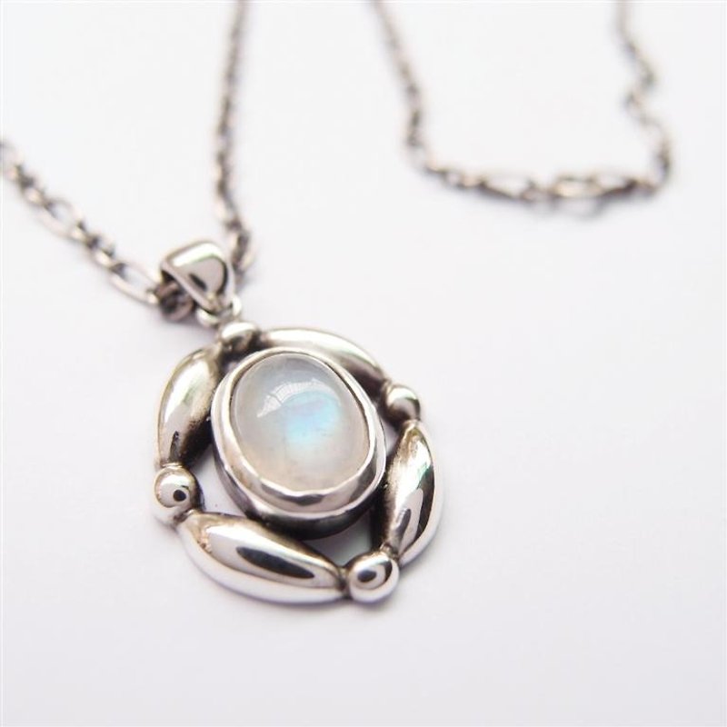 [Classical Series 3] Moonstone Sterling Silver Necklace - สร้อยคอ - เครื่องเพชรพลอย 