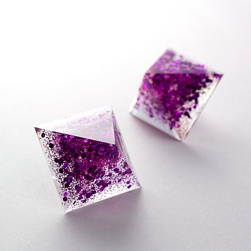 金字塔型耳環（紫羅蘭） - 耳環/耳夾 - 其他材質 紫色