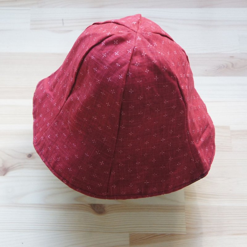 你的帽子-刺繡雙面帽/小梅 - 帽子 - 其他材質 