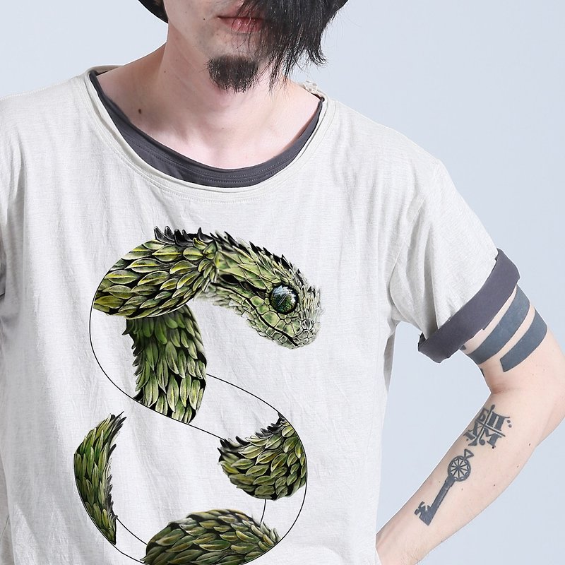 Snake snake hand-painted letter T. - Men's T-Shirts & Tops - Cotton & Hemp 