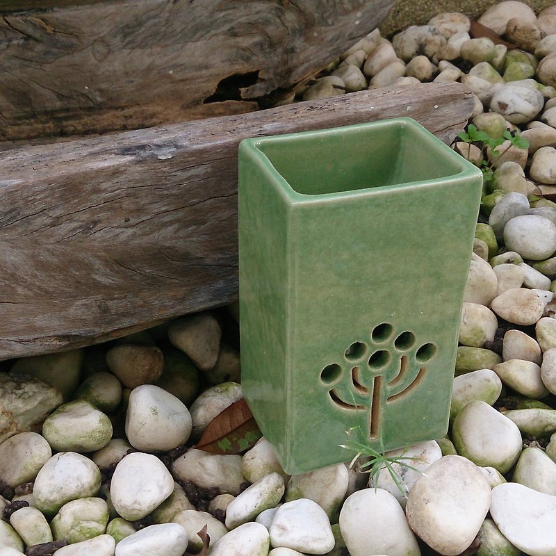 Hand made pottery aromatherapy seat (square seat / matcha) - น้ำหอม - ดินเผา สีเขียว