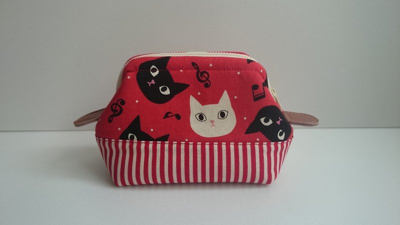 Wanzhu park _ feel mo type cosmetic admission package _ _ _ Red bigeye cat - Toiletry Bags & Pouches - Other Materials Red