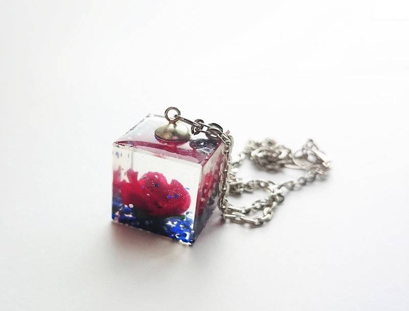 Blue flash chip + red roses cube Epoxy bracelet - Bracelets - Silicone Red