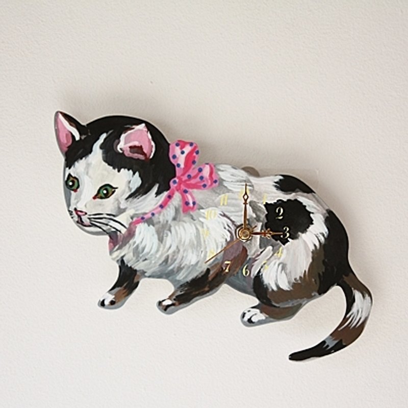 Girl apartment :: Japanese Unicom x Nathalie-Lete Wall Clock - pink scarf kitten - นาฬิกา - กระดาษ สีเทา