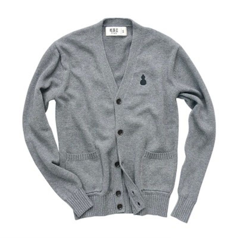 Explications original cotton knit sweater embroidered gourd (in gray) - สเวตเตอร์ผู้ชาย - ผ้าฝ้าย/ผ้าลินิน สีเทา