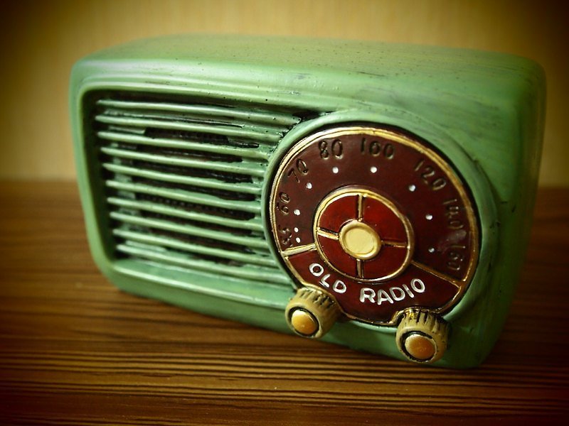 復古收音機造型存錢筒 - กระปุกออมสิน - วัสดุอื่นๆ สีเขียว