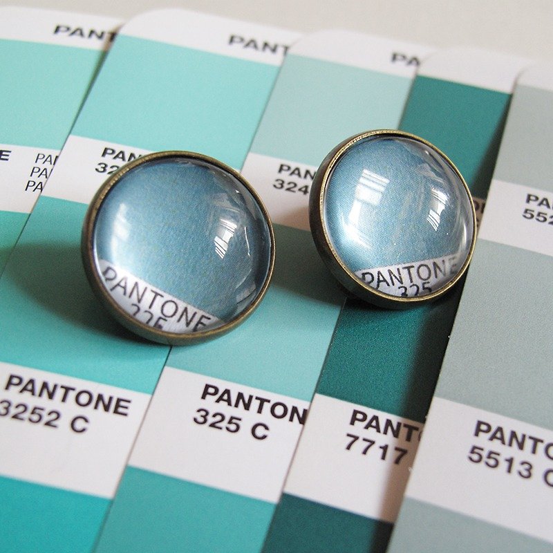 PANTONE 325 color ticket round Clip-On ear pin