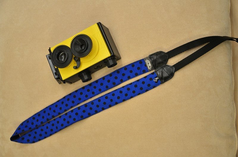 Blue Black Dot Relief Strap Camera Strap Ukulele Camera Strap - ขาตั้งกล้อง - วัสดุอื่นๆ 