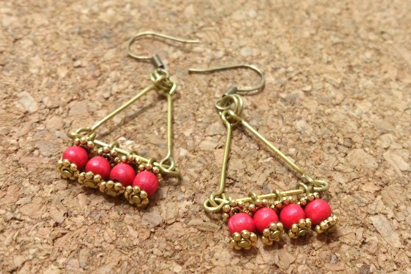Princess auspicious triangle earrings ~ Jun Bronze Muzhu - Earrings & Clip-ons - Other Materials Multicolor