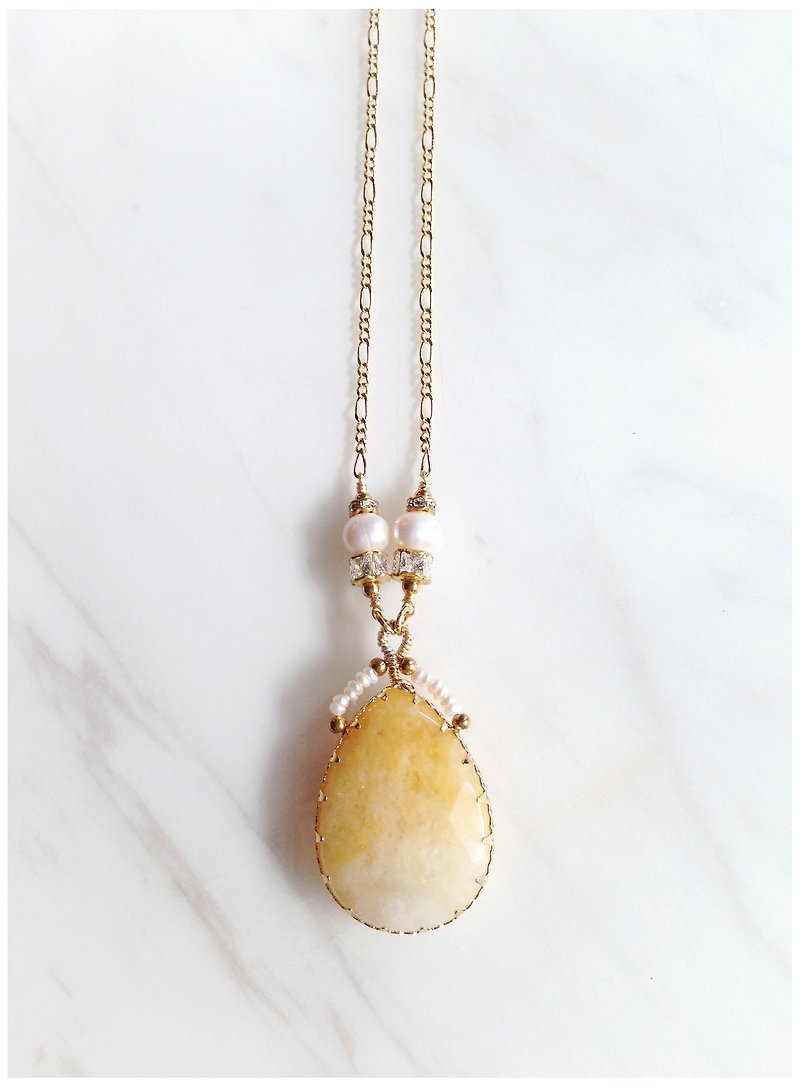 Minertés=Elegant Topaz, Pearl, Zircon, and Gold Plated Necklaces - สร้อยคอ - เครื่องเพชรพลอย สีทอง