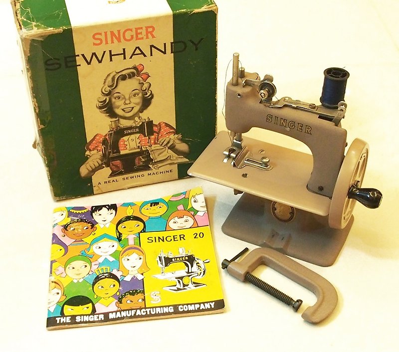 1955 年SewHandy Child's sewing machine 縫紉機之星SINGER - 其他 - 其他材質 卡其色
