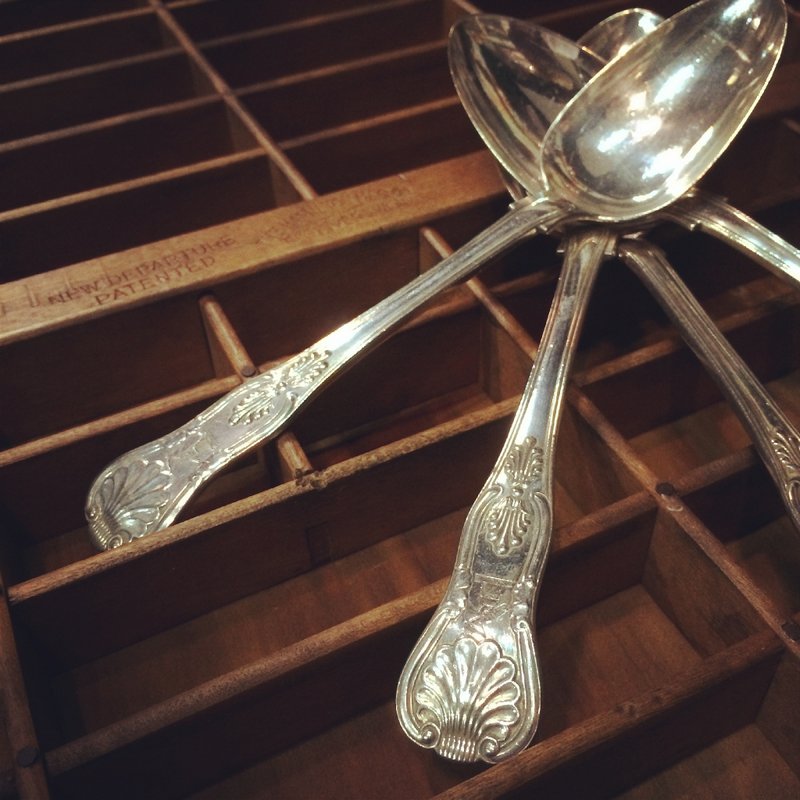 Britain made the old silver-plated silver-plated spoon device - ช้อนส้อม - โลหะ สีเทา