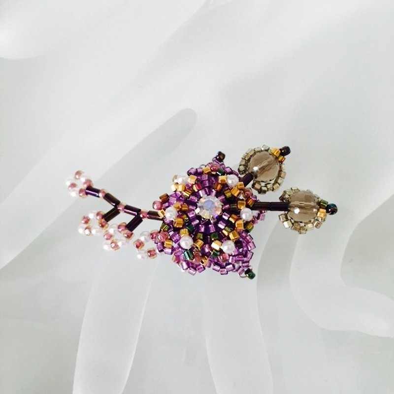 Purple cherry blossom ☆ pin brooch - Brooches - Gemstone Purple