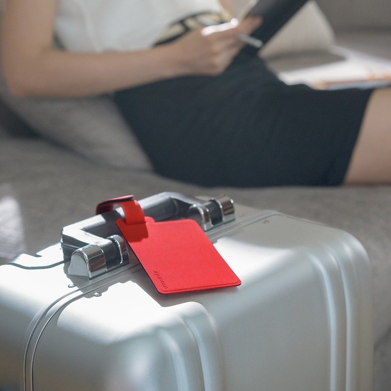 INFO Luggage Tag-Red - ที่ใส่บัตรคล้องคอ - พลาสติก สีแดง