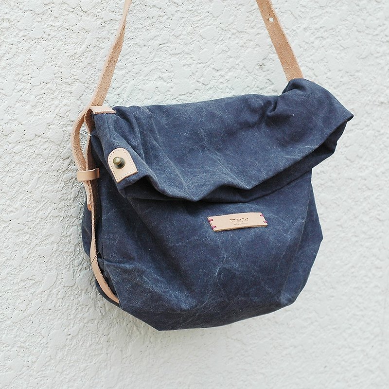 Rupa side wrinkle bag - gray blue shoulder bag diagonal backpack canvas bag - Messenger Bags & Sling Bags - Cotton & Hemp Blue