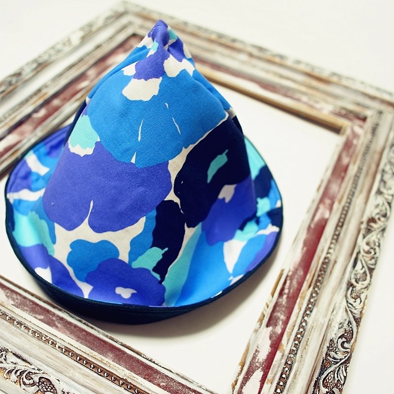 A MERRY HEART ♥ exclusive design wizard hat blue flower triangle - หมวก - วัสดุอื่นๆ สีน้ำเงิน