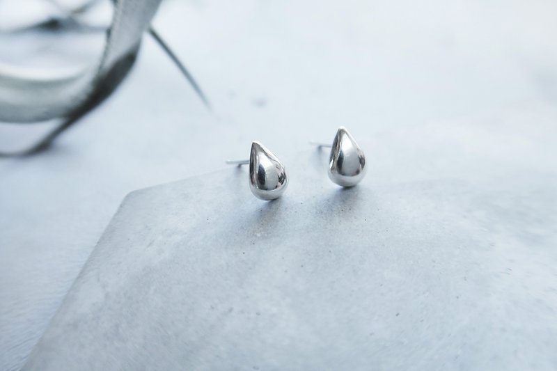 A pair of 925 sterling silver drop earrings or Clip-On - Earrings & Clip-ons - Sterling Silver Blue