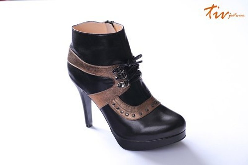 Black champagne platform boots - รองเท้าบูทสั้นผู้หญิง - หนังแท้ สีดำ