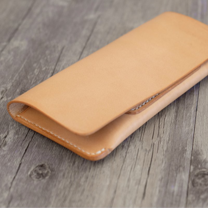 Handmade vegetable tanned leather wallet - กระเป๋าสตางค์ - หนังแท้ สีทอง