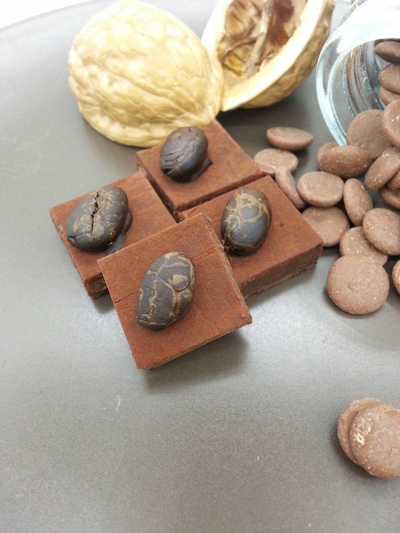 【巧遇農情-CHOMEET】-生巧克力-台灣巧克力"混血王子" - 朱古力 - 植物．花 咖啡色