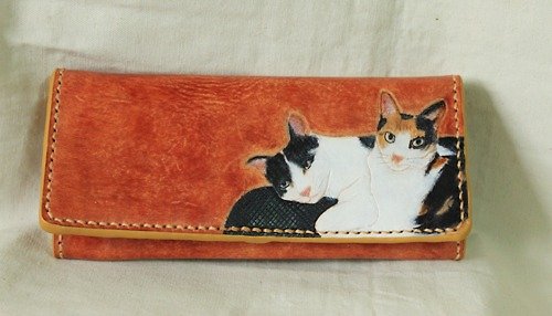 企夢想皮革帆布所 客製寵物兩隻貓咪英國褐色純牛皮長皮夾 (訂做情人、生日送禮)