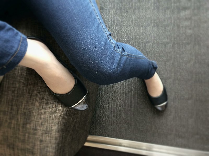 夜空星光 (時尚黑) WL微尖楦平底鞋－Black Flat - 女牛津鞋/樂福鞋 - 其他材質 灰色