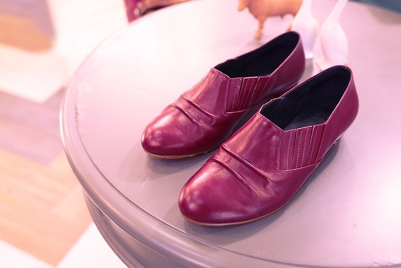 Retro dress shoes - red (spot + Pre-Order) - รองเท้าลำลองผู้หญิง - หนังแท้ 