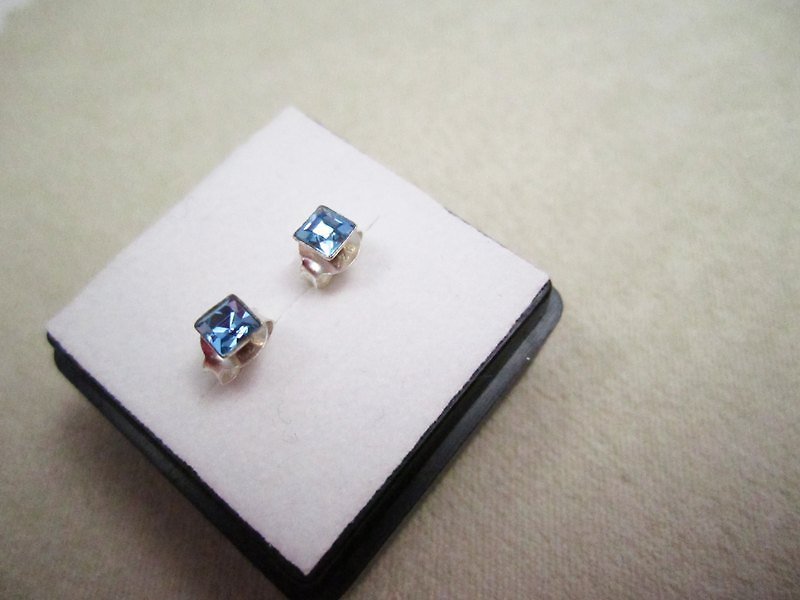 純銀耳環《藍。小方鑽耳環》 - 耳環/耳夾 - 其他金屬 藍色