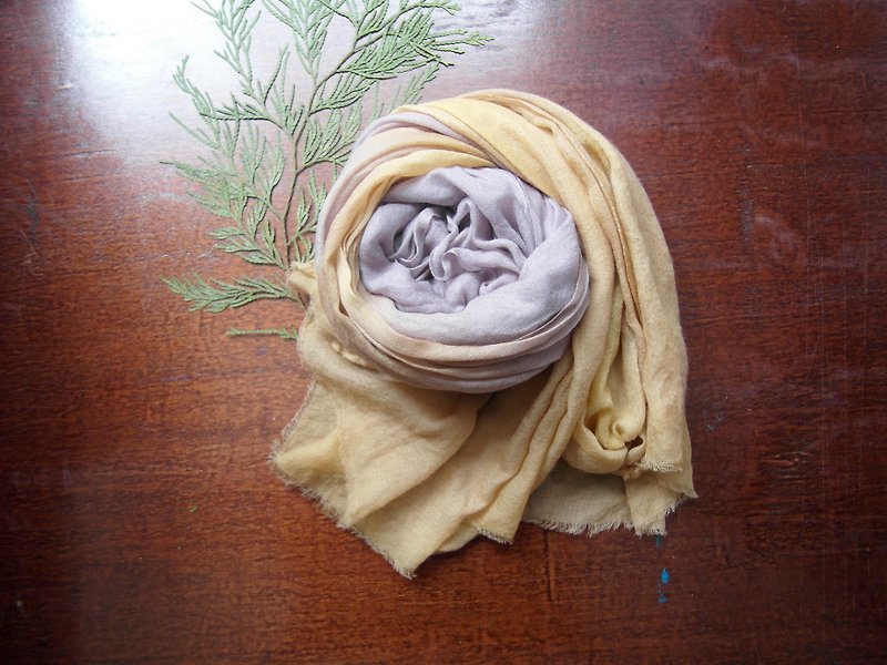 [Custom] vegetable dyes wool scarf - Traveler - ผ้าพันคอ - ขนแกะ สีม่วง
