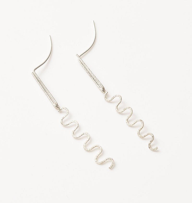 Ms. ChinKei kun ordered item / streamline earrings / 003 / only one half - Earrings & Clip-ons - Other Metals 