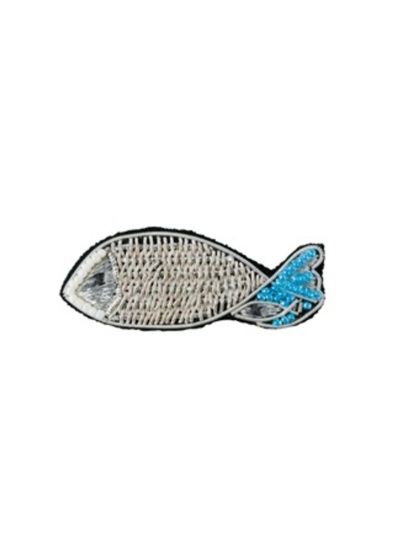 Earth tree fair trade- new spring and summer, "handmade jewelry Series" - hand embroidery fish brooch - เข็มกลัด - วัสดุอื่นๆ 