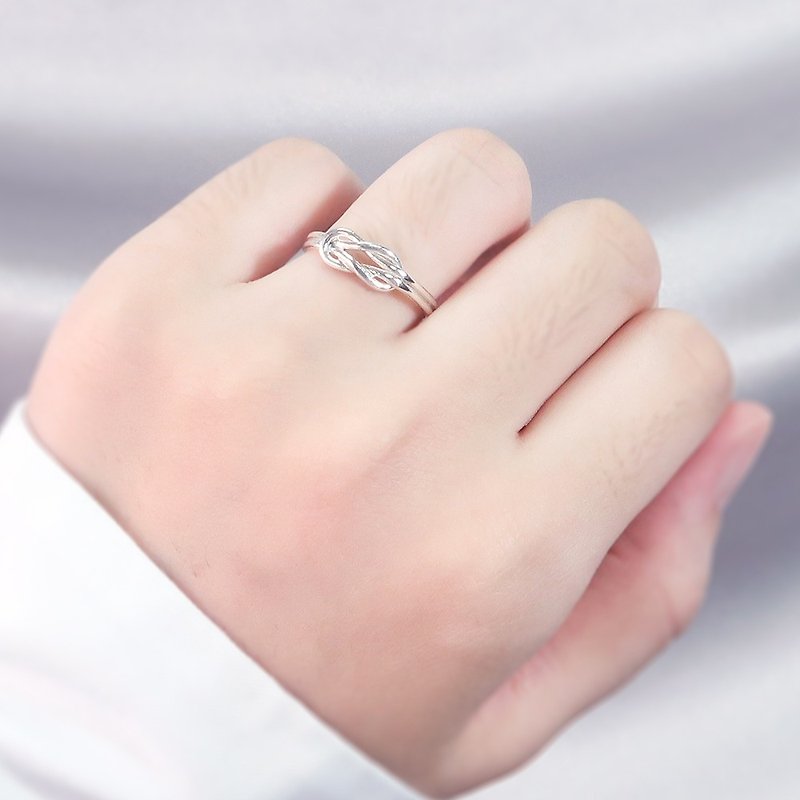 Knotted Flat Knot Ring Miniature Handmade Sterling Silver Ring - แหวนทั่วไป - เงินแท้ สีเงิน