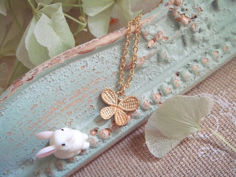Garohands fog gold handle small butterfly short-chain A289 Gifts - Necklaces - Other Metals Gold