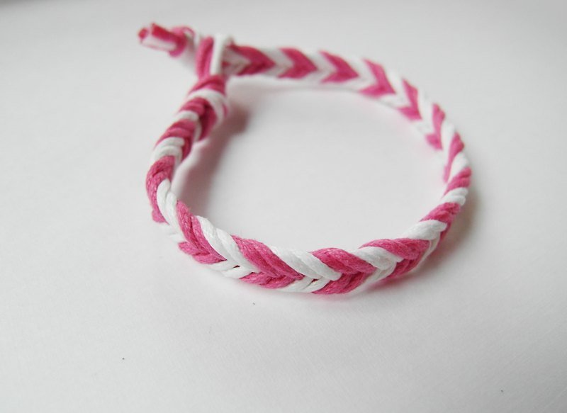 Staggered / hand-woven bracelet - Bracelets - Other Materials White