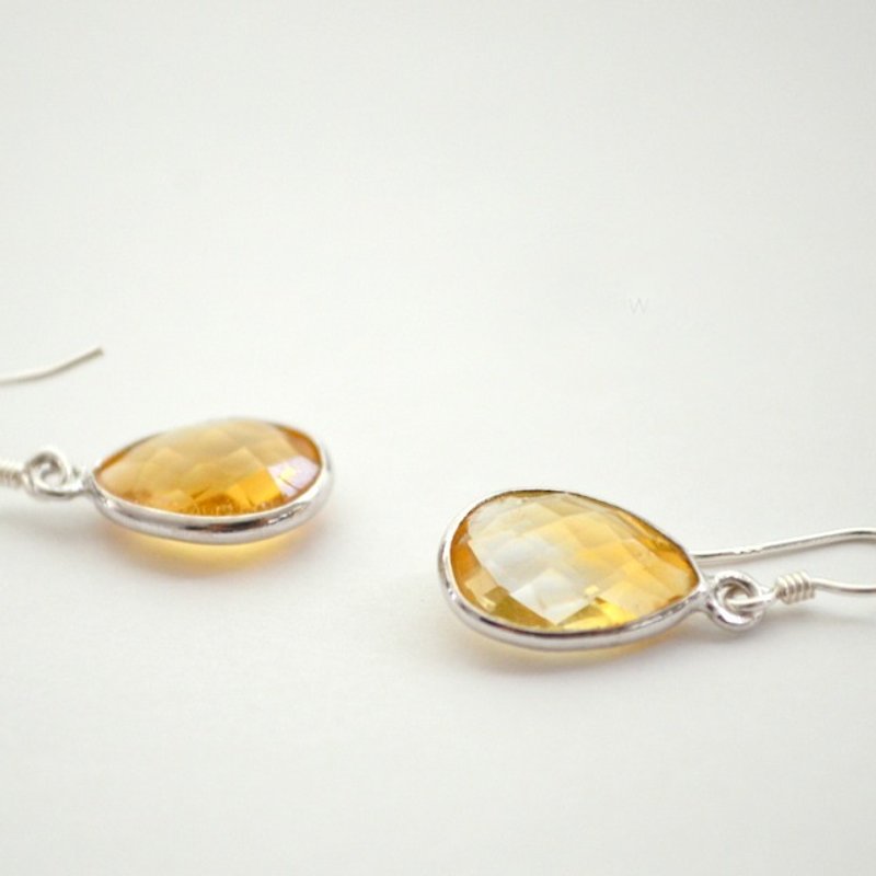 Earrings / silver frame lemon citrine earrings - Earrings & Clip-ons - Gemstone Yellow