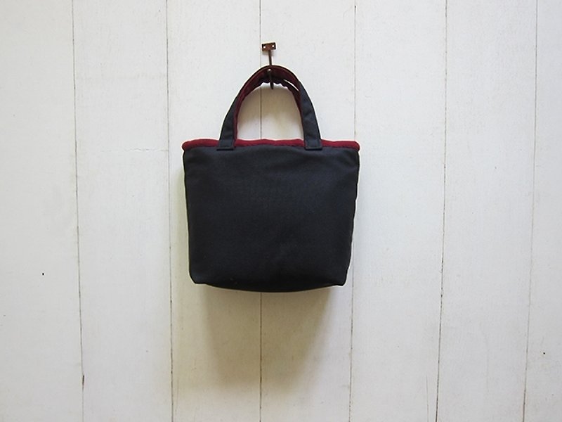 馬卡龍系列-帆布小號托特包黑+酒紅 - Handbags & Totes - Other Materials Multicolor