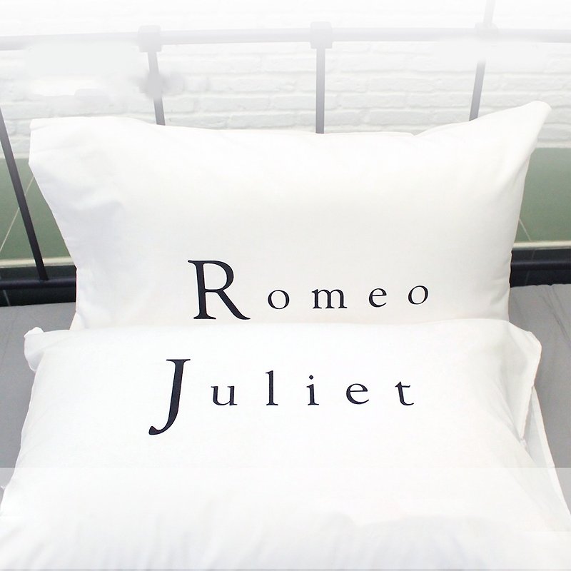 "Romeo and Juliet" soulmates couple pillowcases by Human Touch - หมอน - วัสดุอื่นๆ ขาว