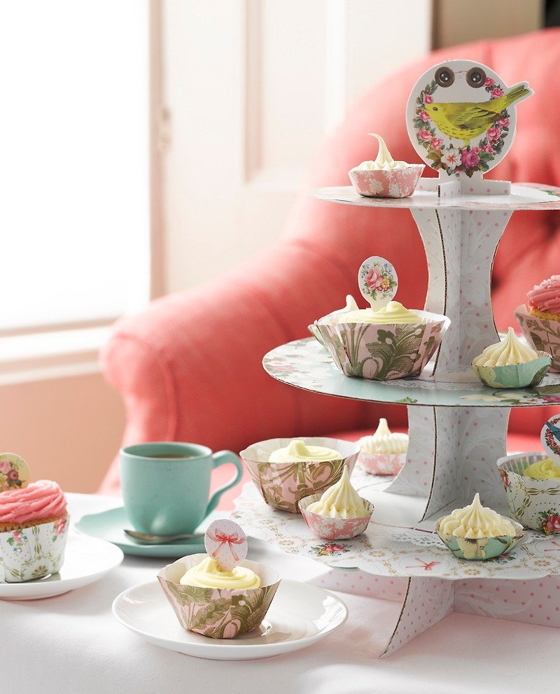 "Lace Frosting § Three-tier Cake Stand" Talking Tables Party Supplies, UK - Other - Paper Multicolor